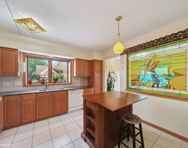 770 Pearson Street - Photo Thumbnail 7