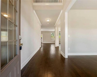 422 Hinton Farm Way - Photo Thumbnail 8