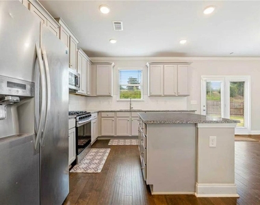 422 Hinton Farm Way - Photo Thumbnail 9