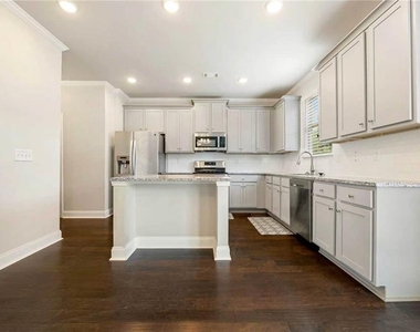 422 Hinton Farm Way - Photo Thumbnail 6