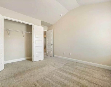 422 Hinton Farm Way - Photo Thumbnail 14