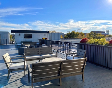 3757 N Sheffield Avenue - Photo Thumbnail 18