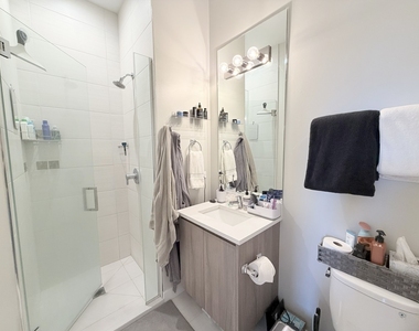 3757 N Sheffield Avenue - Photo Thumbnail 12