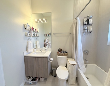 3757 N Sheffield Avenue - Photo Thumbnail 17