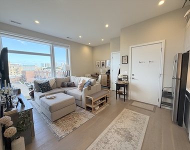 3757 N Sheffield Avenue - Photo Thumbnail 6