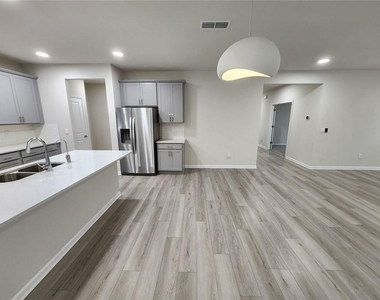 235 Valley Oak Drive - Photo Thumbnail 17