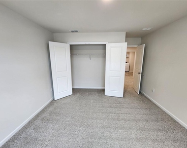 235 Valley Oak Drive - Photo Thumbnail 34