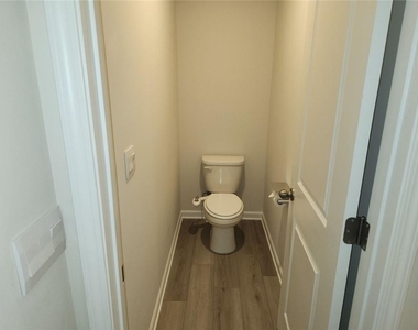 235 Valley Oak Drive - Photo Thumbnail 54