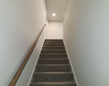 235 Valley Oak Drive - Photo Thumbnail 23