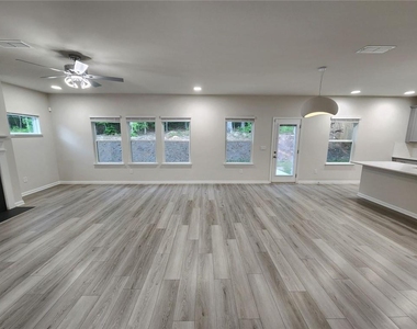 235 Valley Oak Drive - Photo Thumbnail 15