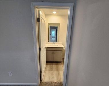 235 Valley Oak Drive - Photo Thumbnail 30