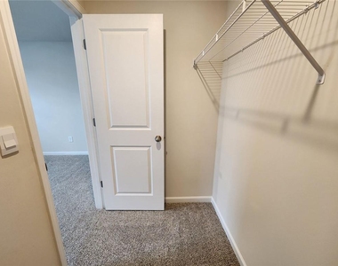 235 Valley Oak Drive - Photo Thumbnail 36