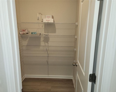 235 Valley Oak Drive - Photo Thumbnail 57