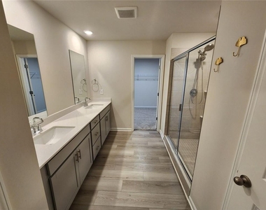 235 Valley Oak Drive - Photo Thumbnail 28