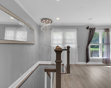534 Lawler Avenue - Photo Thumbnail 17