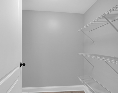 534 Lawler Avenue - Photo Thumbnail 16
