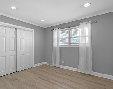 534 Lawler Avenue - Photo Thumbnail 10