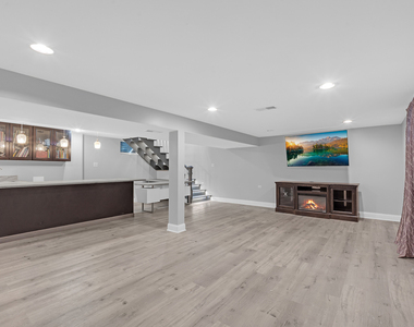 534 Lawler Avenue - Photo Thumbnail 19