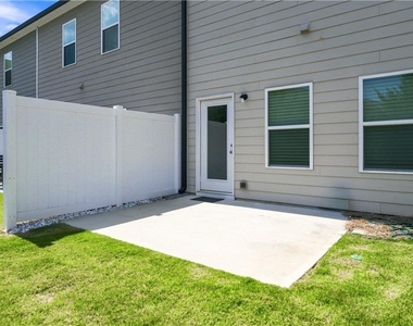 5149 Fox Den Road - Photo Thumbnail 26