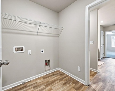5149 Fox Den Road - Photo Thumbnail 19