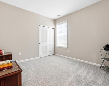 158 Laurel Farms Lane - Photo Thumbnail 13