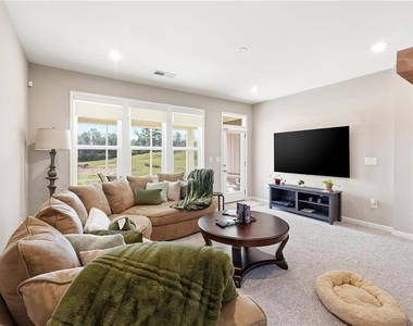 158 Laurel Farms Lane - Photo Thumbnail 7