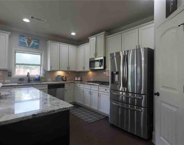 3125 Pleasant Valley Trail - Photo Thumbnail 8