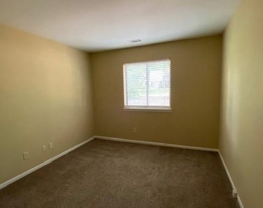 115 Andover Drive - Photo Thumbnail 26