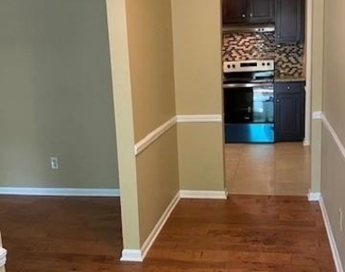 115 Andover Drive - Photo Thumbnail 5
