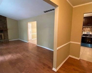 115 Andover Drive - Photo Thumbnail 9