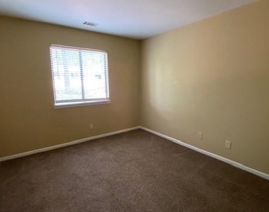 115 Andover Drive - Photo Thumbnail 25