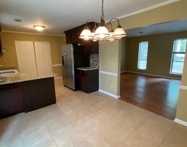 115 Andover Drive - Photo Thumbnail 14