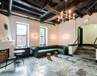 5718 N Winthrop Avenue - Photo Thumbnail 13