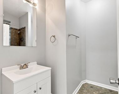6401 S Maryland Avenue - Photo Thumbnail 7