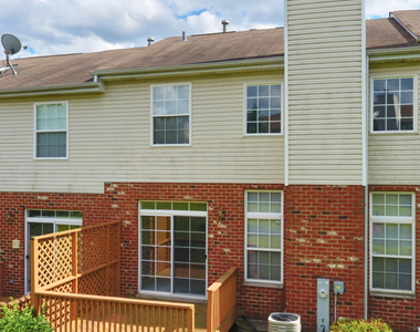553 Goodwin Drive - Photo Thumbnail 1