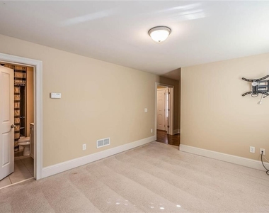 5253 Campion Way - Photo Thumbnail 6