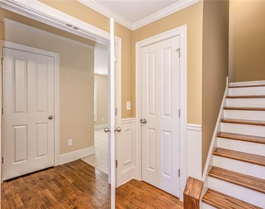 5253 Campion Way - Photo Thumbnail 9