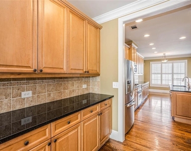 5253 Campion Way - Photo Thumbnail 17