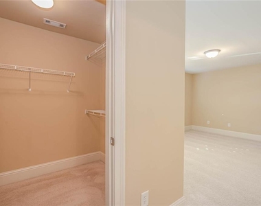 5253 Campion Way - Photo Thumbnail 8