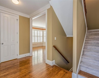 5253 Campion Way - Photo Thumbnail 11