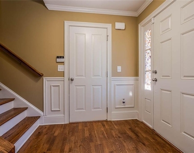 5253 Campion Way - Photo Thumbnail 3