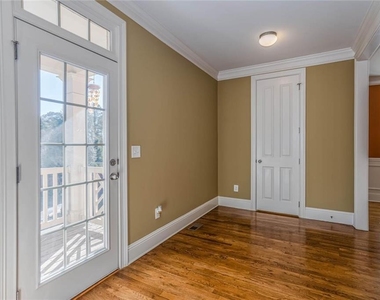 5253 Campion Way - Photo Thumbnail 10