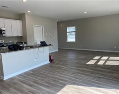 118 Wynn Way - Photo Thumbnail 4