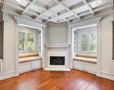 1965 W Wesley Road Nw - Photo Thumbnail 12