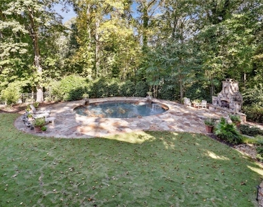 1965 W Wesley Road Nw - Photo Thumbnail 46