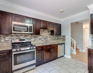 4470 Capstan Drive - Photo Thumbnail 17