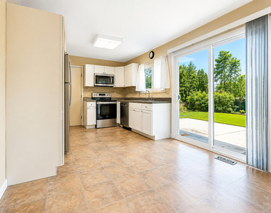 1329 Elm Drive - Photo Thumbnail 5