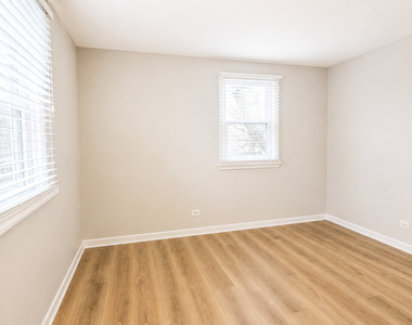 1329 Elm Drive - Photo Thumbnail 11