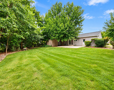 1329 Elm Drive - Photo Thumbnail 19