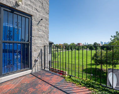 2337 W Maypole Avenue - Photo Thumbnail 14